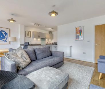 1 Bedroom Apartment - Photo 2