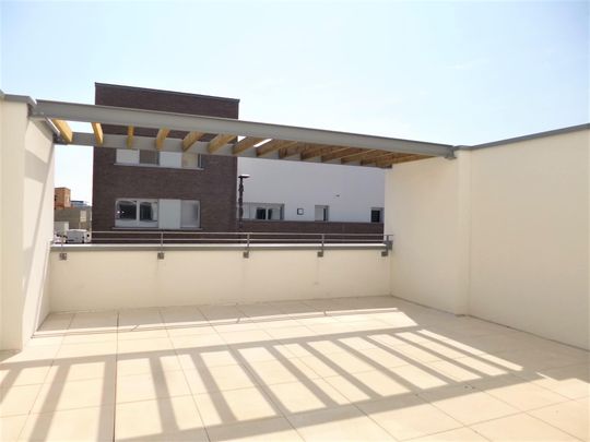 BEZANNES- Duplex T4 de 81m2 avec terrasse, garage, résidence - Photo 1