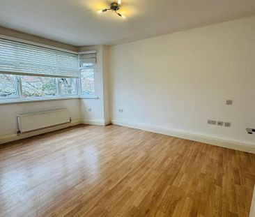 3 bedroom flat to rent - Photo 6