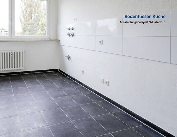 Bezugsfrei Februar 2025! Vollständig renovierte 4 ZKB-Balkon-Wohnung in Leer Süd - Photo 1