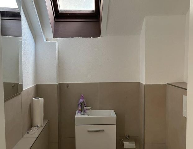 Helle & großzügige 2-ZKB-Wohnung mit Balkon - Photo 1