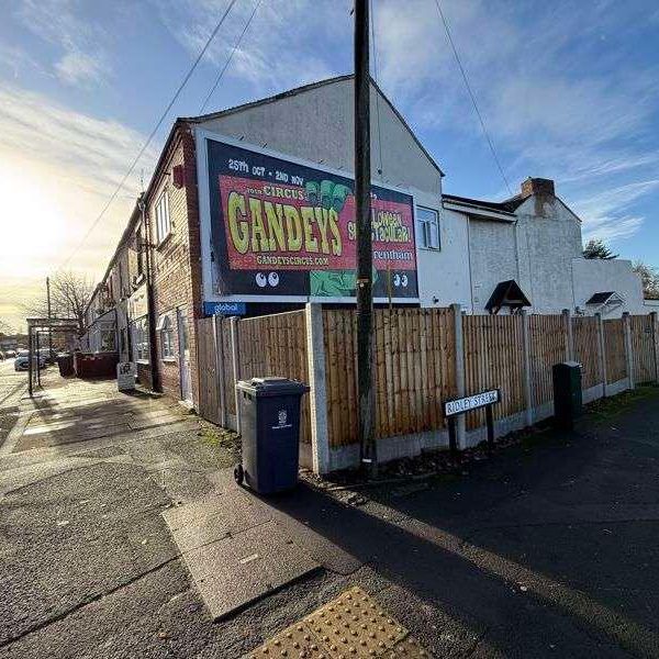 Whieldon Road, Fenton, Stoke-on-trent, ST4 - Photo 1