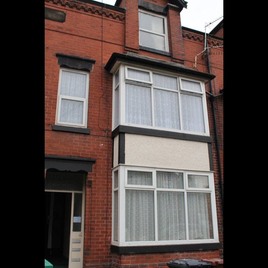 1 Bed Flat, Milton Grove, M16 - Photo 1