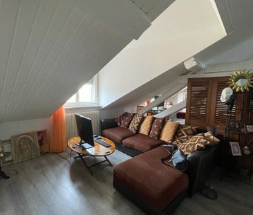 Charming 3-room attic apartment on the 4th floor - Photo 1