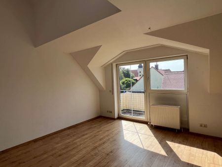 Familien(t)raum! 4-Zimmer-Wohnung mit Balkon und Stellplatz - Photo 3