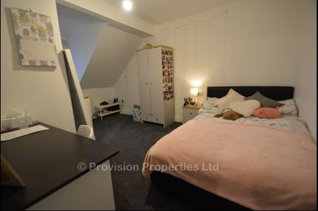 5 Bedroom Student House Hyde Park LS6 - Photo 4