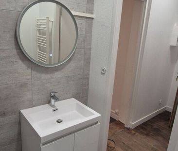 Location Appartement 2 pièces 27m² - Photo 2
