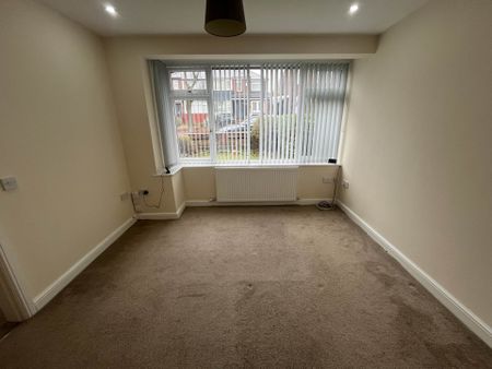 Price £1,325 pcm - Available Now - Unfurnished - Photo 5