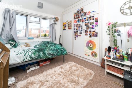 4 bedroom terraced house to rent - Photo 4