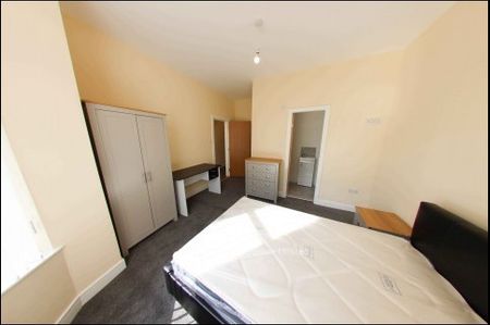 6 Bedroom Student Lets in Leeds - Photo 5