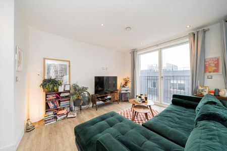 3 bedroom flat to rent - Photo 3