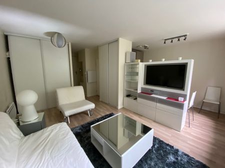 Location Appartement 1 pièce 29m² BORDEAUX 33000 - Photo 2