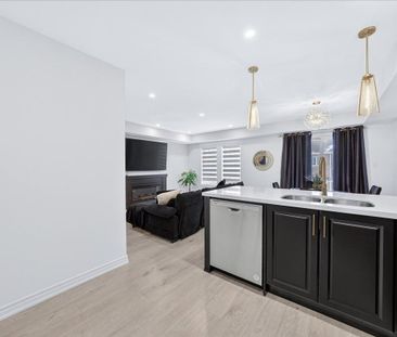 For Lease - 41 Pumpkin Corner Crescent Unit# 4, Barrie, Ontario - Photo 3