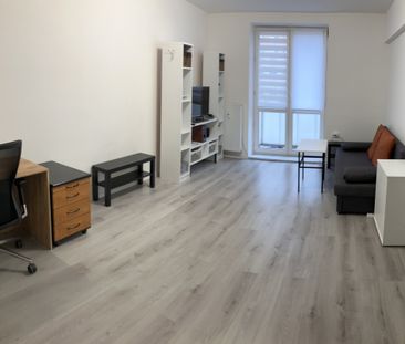 Priestranný 2-izbový byt blízko centra - ČSA armády - Photo 1