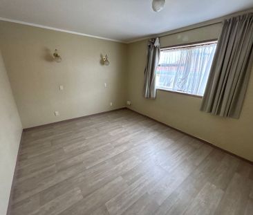 Lovely 1 bedroom unit - Photo 1