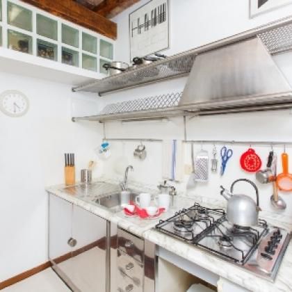 Center-Popolo: Modern, renovated 1 Bedroom, bath, kitchen. Parquet floors, bright, silent, located in beautiful villa near center, park, transport. Ref 847 - Photo 1