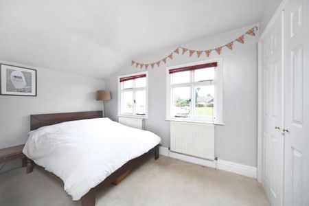 4 bedroom detached house to rent - Photo 3