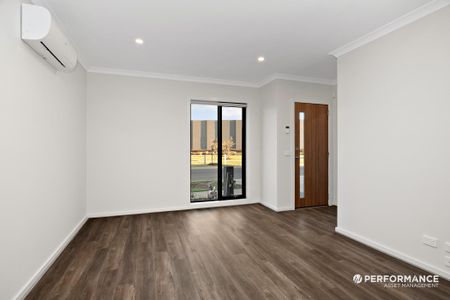 22 Adenmore Cct, Deanside VIC 3336 - House For Rent | Domain - Photo 3