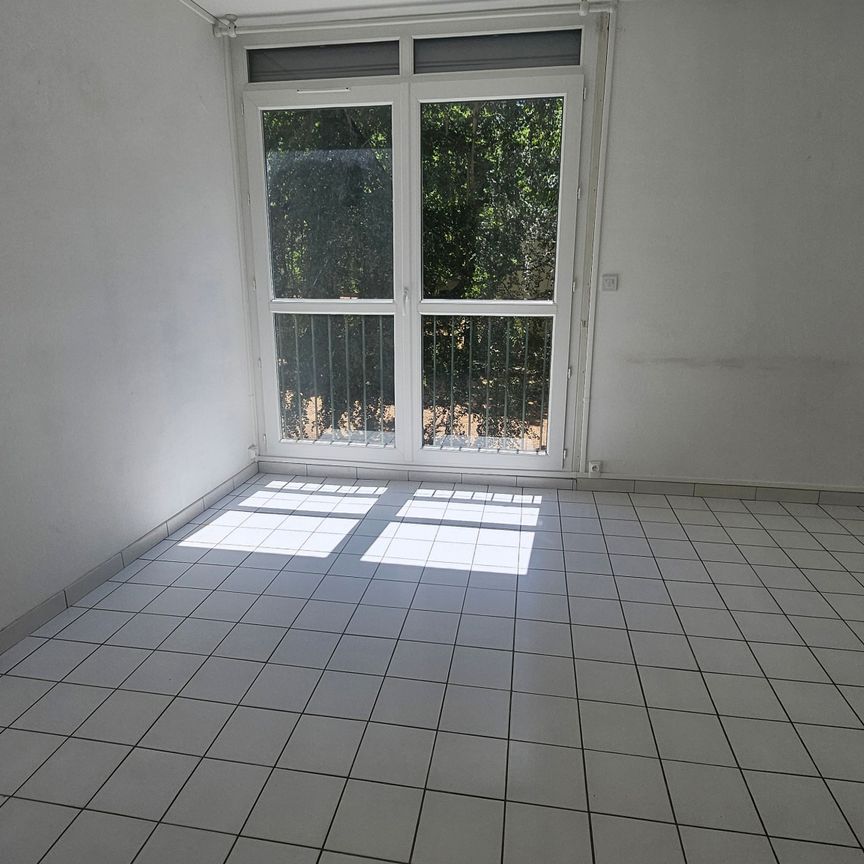 Location Appartement 3 pièces 57m² AVON 77210 - Photo 1
