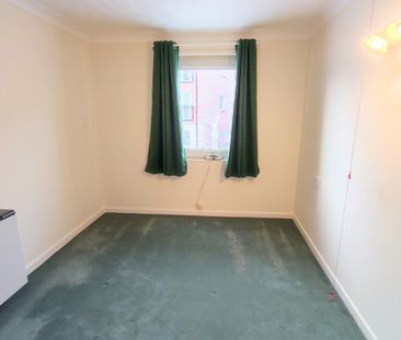 1 bedroom retirement property to rent - Photo 4