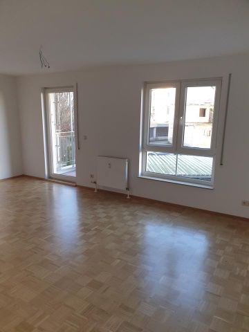 2-Zimmer Wohnung im 1. OG mit Einbauküche, Balkon und Aufzug, Mannichswalder Platz, Crimmitschau - Photo 3