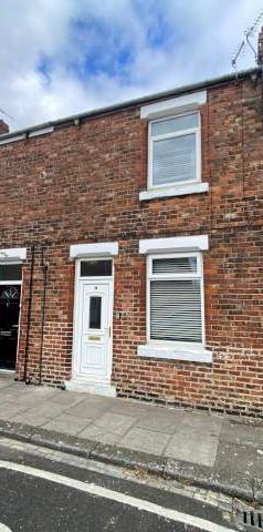 2 bed terraced house to rent in Watt Street, Ferryhill, DL17 - Photo 1