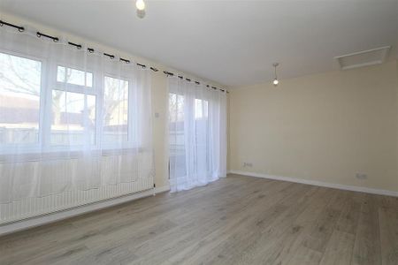 2 bedroom maisonette to rent - Photo 3