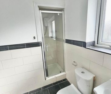 3 bedroom terraced house to rent - Photo 6