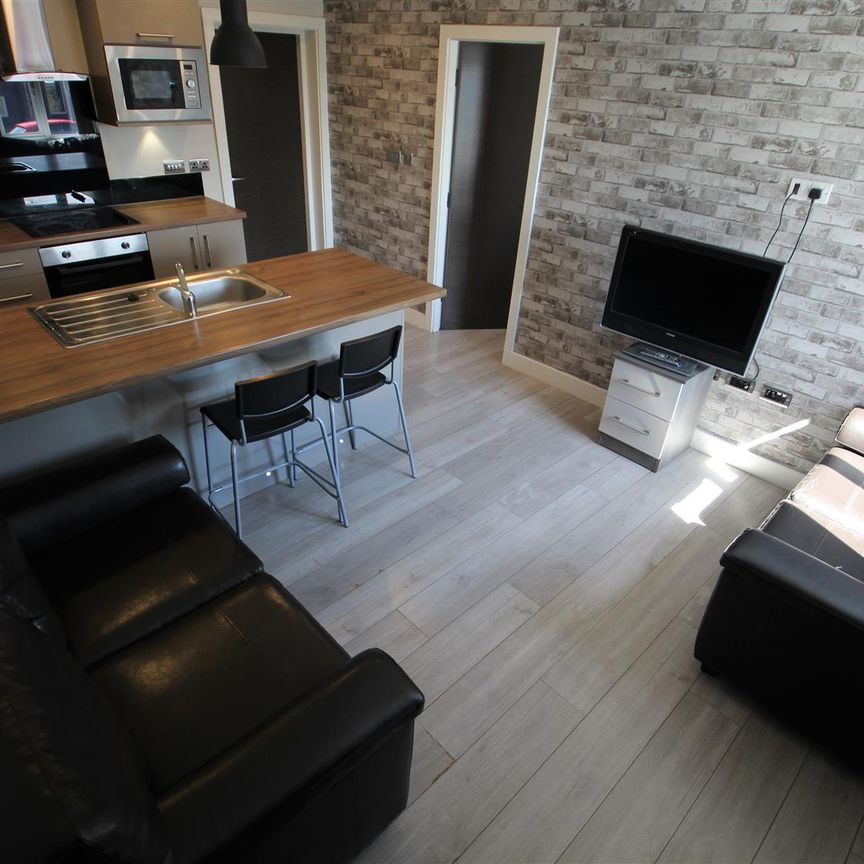 2 bedroom apartment to rent - Photo 1