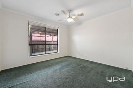 Low Maintenance 3 Bedroom Home in Melton South! - Photo 2