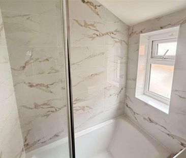 Kettering Road, Northampton, Northamptonshire, NN1 - Photo 2