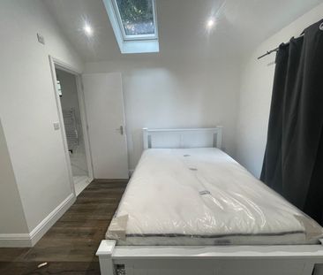 Room in a Shared Flat, Emmanuel House, CR2 - Photo 2