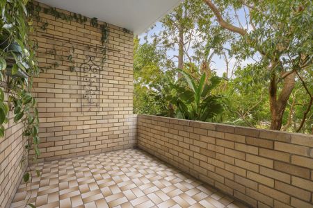 Spacious Two-Bedroom Unit in a Prime Location - Photo 5