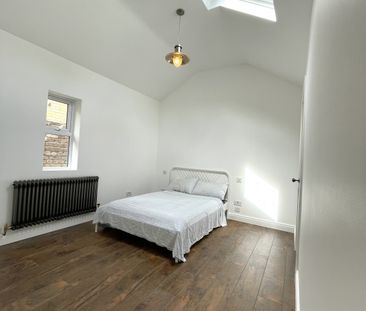 2 bed Detached Bungalow in Eldon Villas 13 Eldon Road, Walthamstow,... - Photo 4