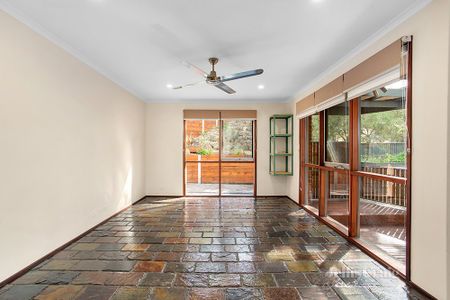 3 Doodson Ct, Eltham - Photo 2