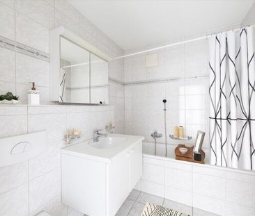 Living is creating a small oasis - Photo 6