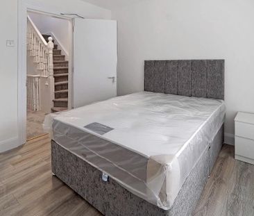 45 Benvarden Avenue, Derry, BT47 2AS - Photo 3