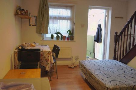 1 bedroom maisonette to rent - Photo 5