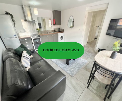 2 Bedrooms, 14 Willowbank Mews Flat 5 – Student Accommodation Coventry - Photo 1