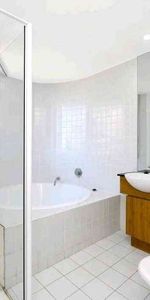 Wentworth Point - Photo 3