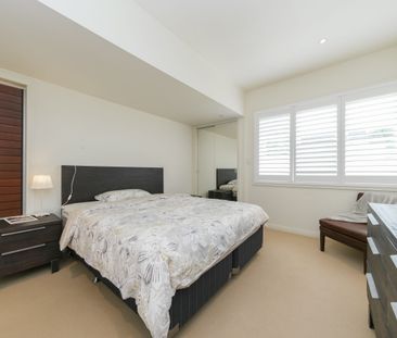 Classic Cottage - 2 Bedroom + Study - Photo 2