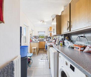 3 bedroom terraced house to rent - Photo 6