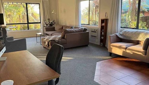 Quiet Ohauiti Home – 3 Bedrooms - Photo 1