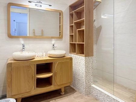 Location Appartement 3 pièces 66m² NICE 06100 - Photo 3