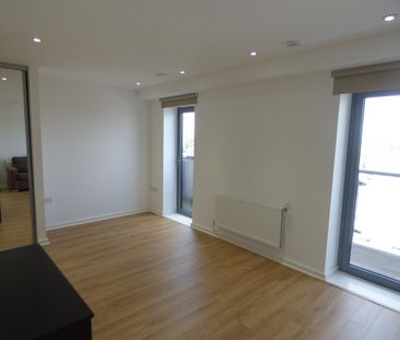 Studio to rent - Photo 6