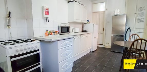 1 Bedroom House-Share For Rent - Photo 2