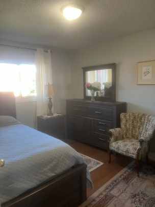 For Lease - 14 Griffiths Drive Unit# Room 1 & 2, Ajax, Ontario - Photo 1