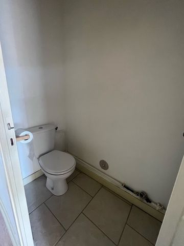 Dans belle maison, joli T1 entièrement rénové - Photo 5