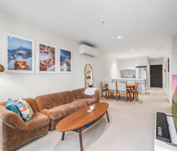 Light-Filled Southbank Living with Resort Amenities - Photo 1