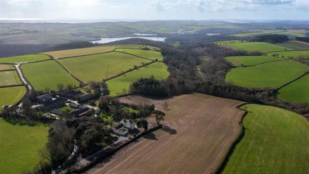 5 bedroom detached house to rent - Photo 3